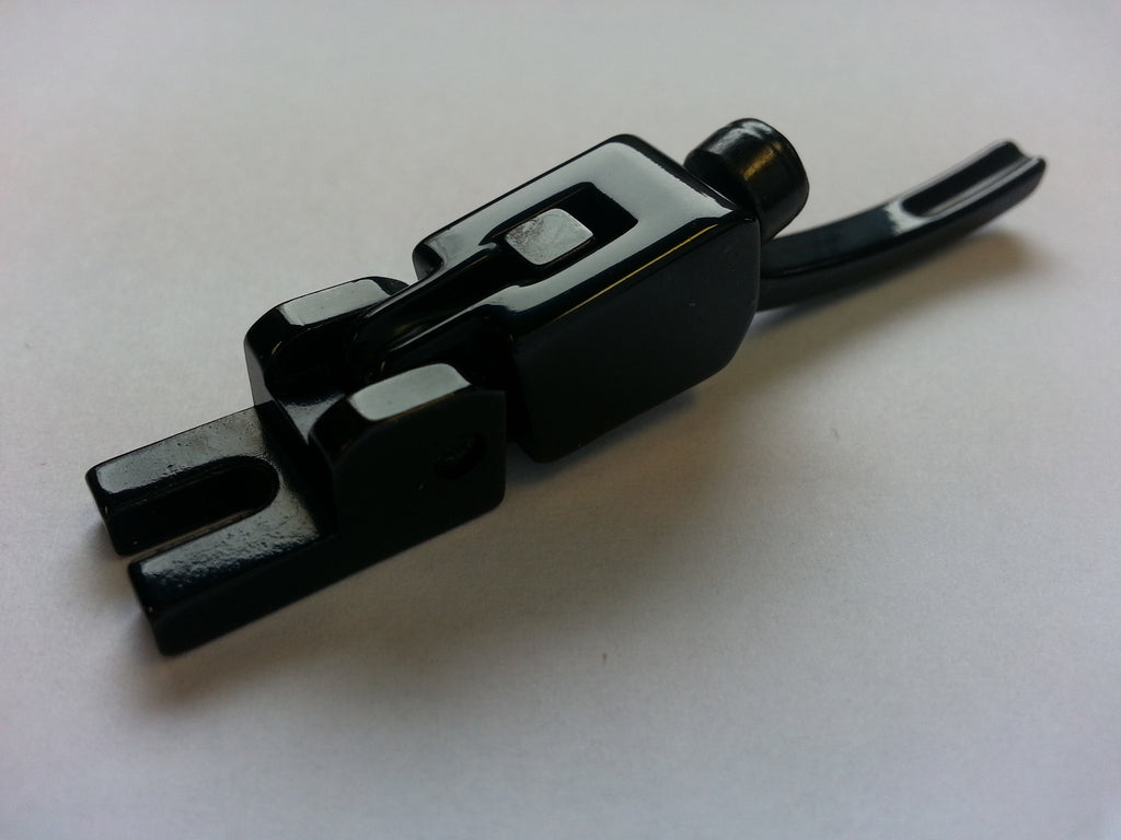 Saddle for low profile locking tremolo - low